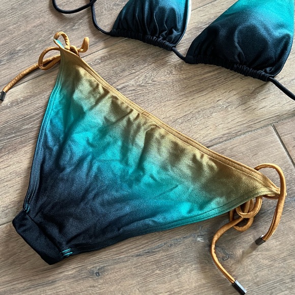 Victoria’s Secret, ombré bikini, medium - Picture 5 of 10